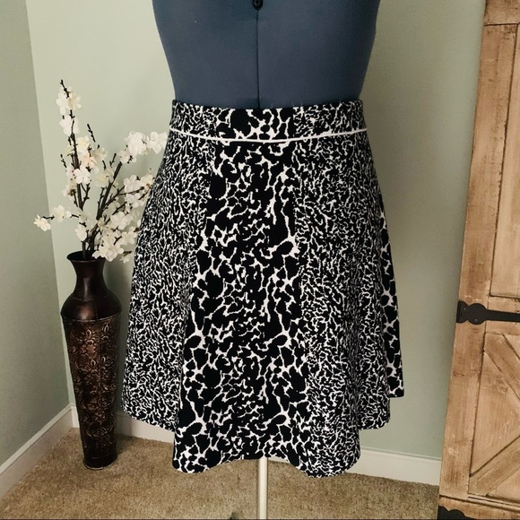 Lane Bryant Mixed Print Sweater Skirt Size 22/24 - Picture 3 of 5